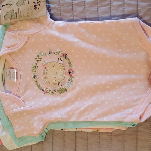 NWT Boho Animal Grow with Me Onesie Set - Picture 3 of 8